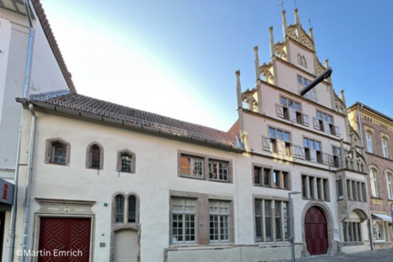 VHS-Geschäftsstelle in Lemgo im denkmalgeschützen Gebäude Haus Wippermann in der Lemgoer Innenstadt.